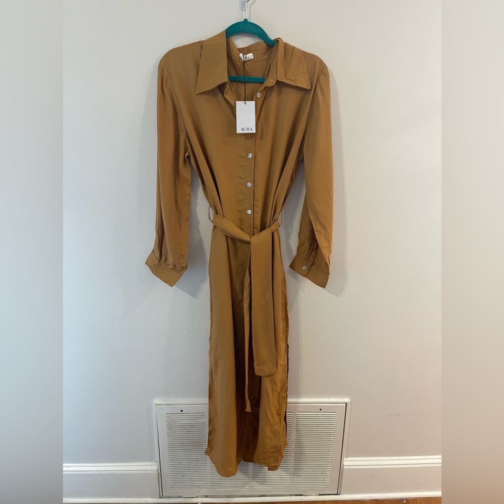 Aura long sleeve collared button up midi dress